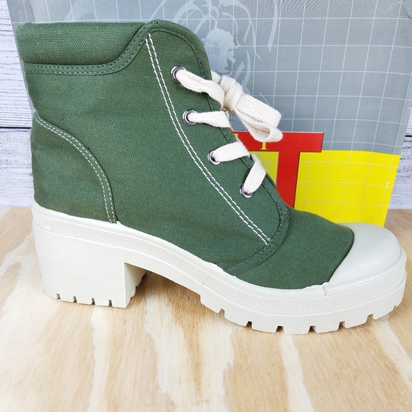 Chinese Laundry Shoes - NEW CL Canvas Army Green Lace up Combat Ankle Boot
